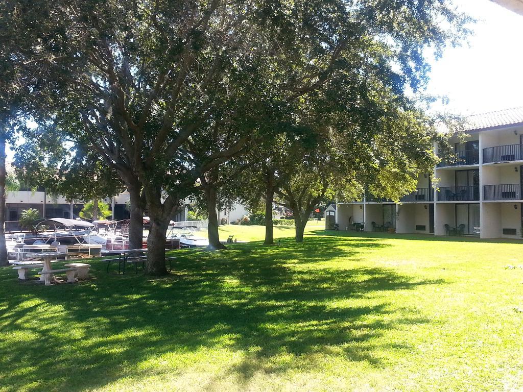 Vista Inn Lake Tarpon Palm Harbor Extérieur photo