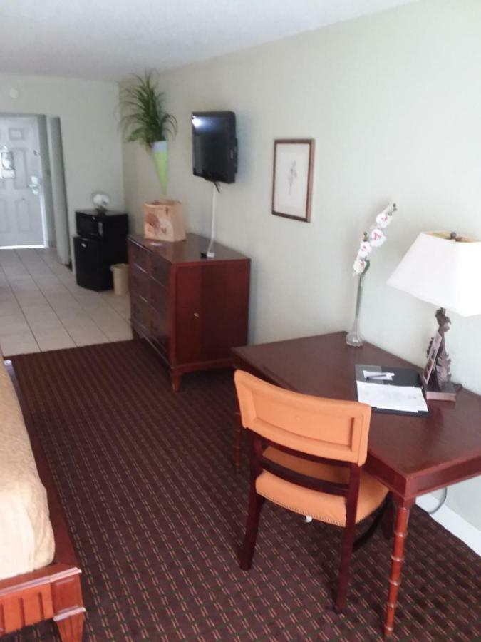 Vista Inn Lake Tarpon Palm Harbor Extérieur photo